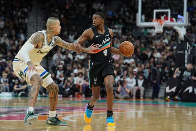 澳客体育数据-最多落后39分！字母哥21+5难掩失落，文班亚马22+10三节打卡